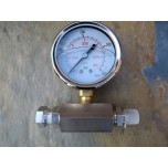 Mano 400 Bar op een T-stuk